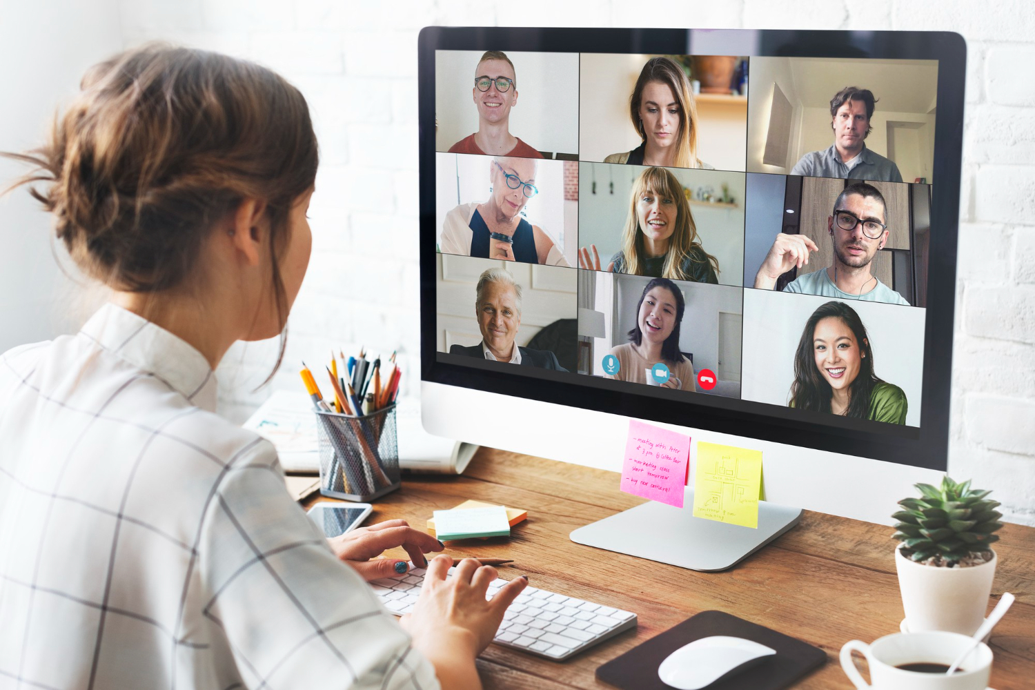 A productive virtual team collaborating online